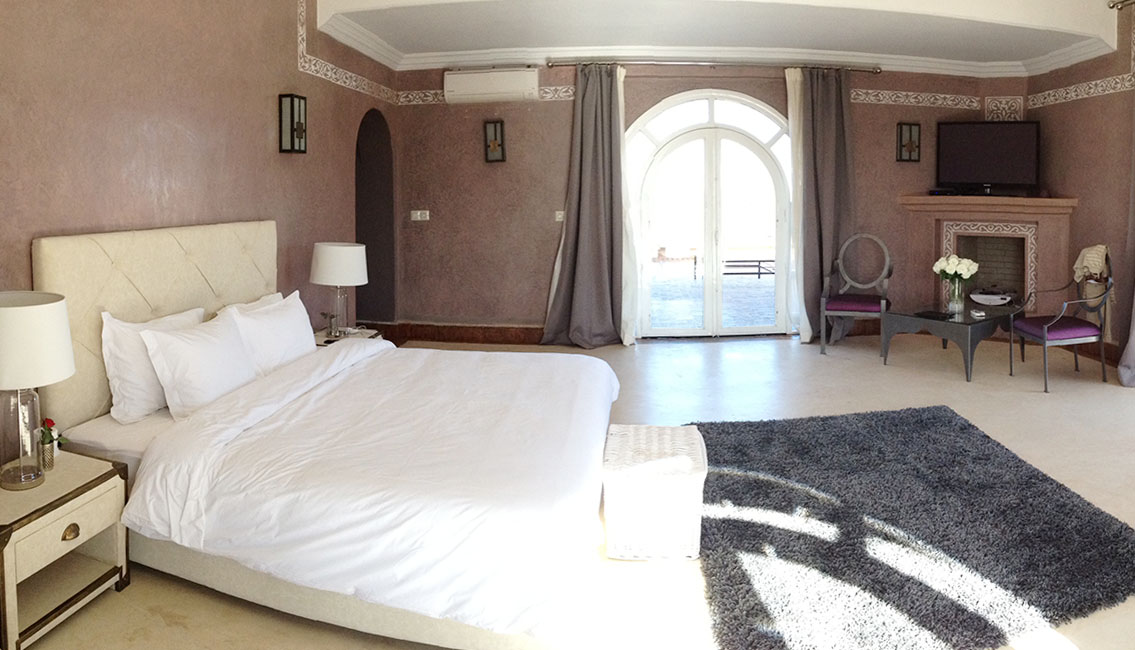 Grande beautiful Suite in villa romanouk morroco 